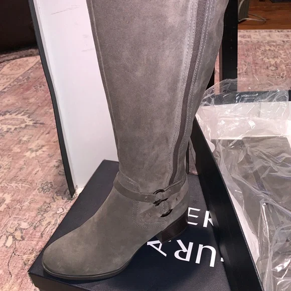 Amazing boots..work or play this is the boot! new never worn🥲wide calf - Picture 3 of 6